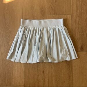 Aritzia TNA Pleated Skirt / Skort